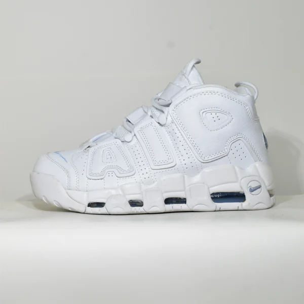 Nike Up Tempo – Blanco Celeste