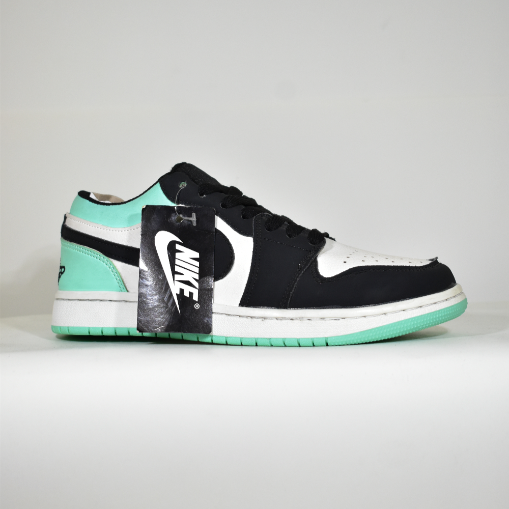 Jordan 1 - Negro Menta