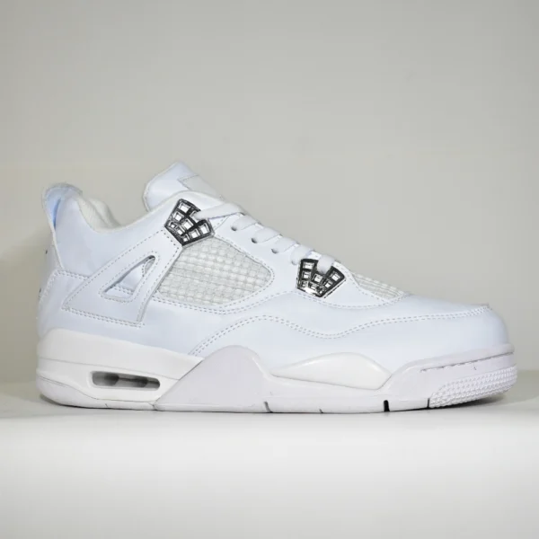 Jordan 4 – Blanco Plata