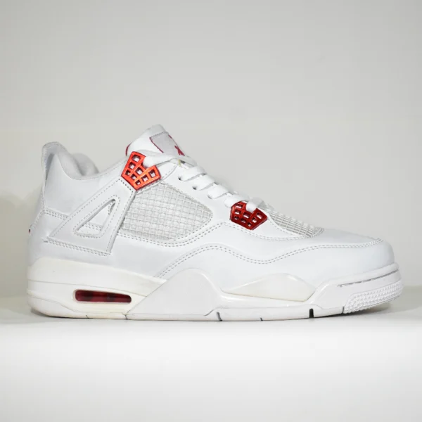 Jordan 4 – Blanco Rojo