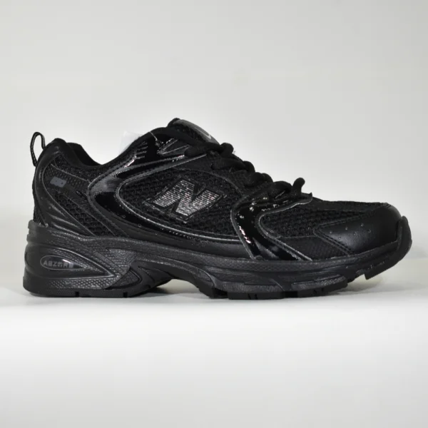 New Balance 530 – Negro Total
