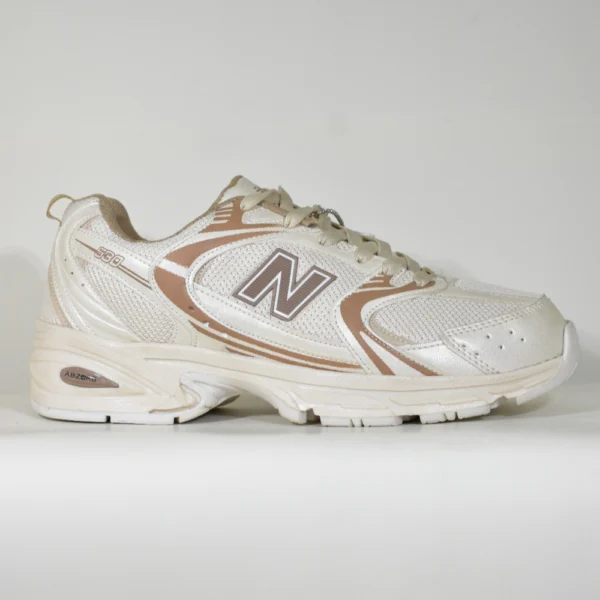 New Balance 530 – Crema
