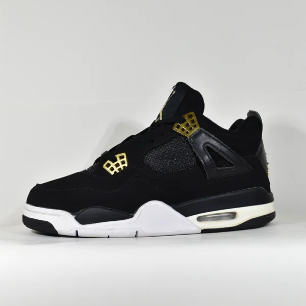 Jordan 4 – Negro Dorado Blanco