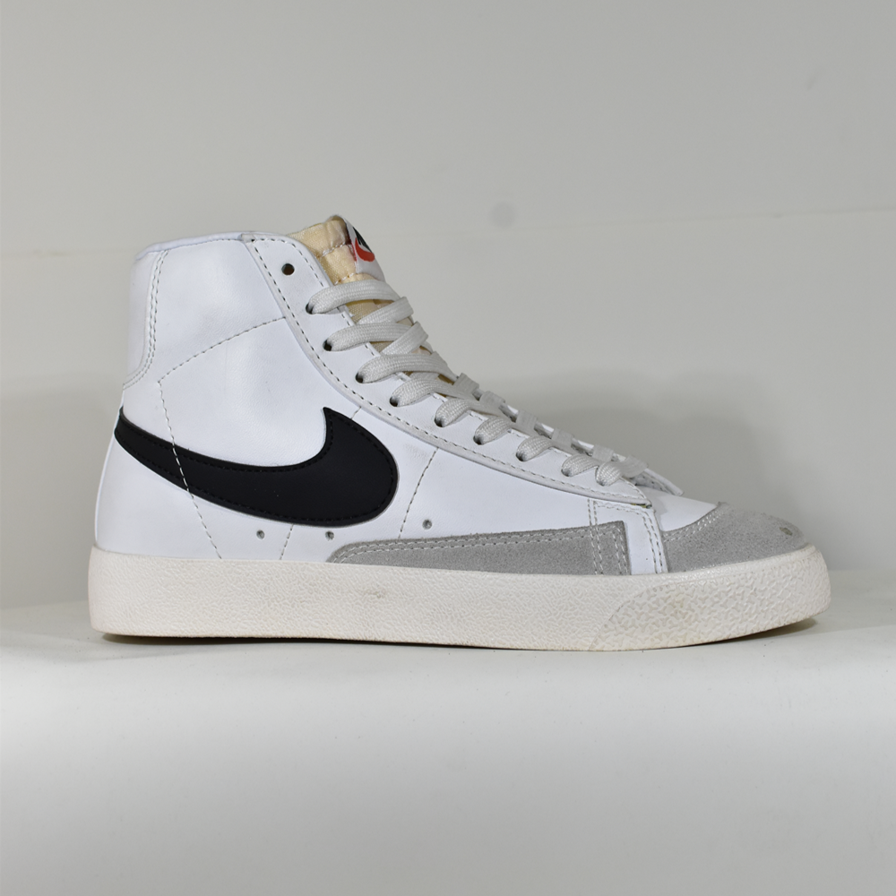 Nike Blazer - Blanco