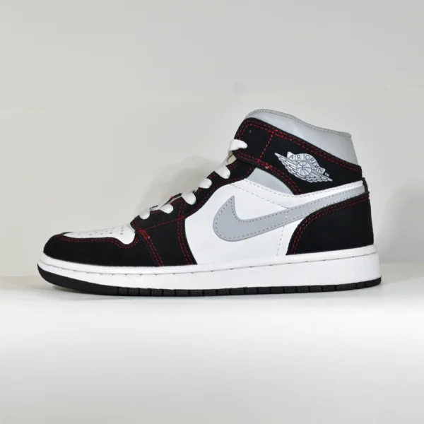 Jordan 1 – Negro Blanco Rojo