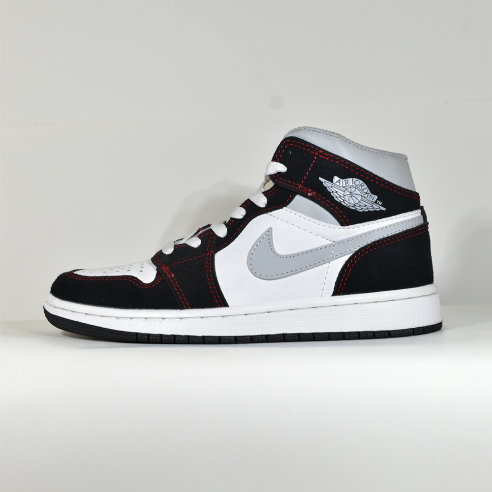 Jordan 1 - Negro Blanco Rojo